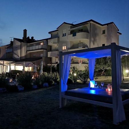Villa Badi Lovrečica Exterior foto