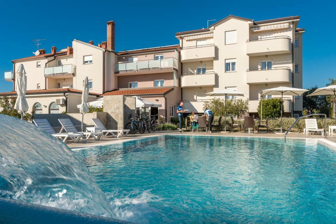 Villa Badi Lovrečica Exterior foto